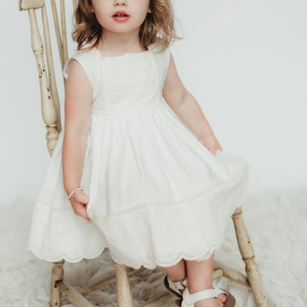 Well Dressed Wolf Vintage White Lace Dress -2T